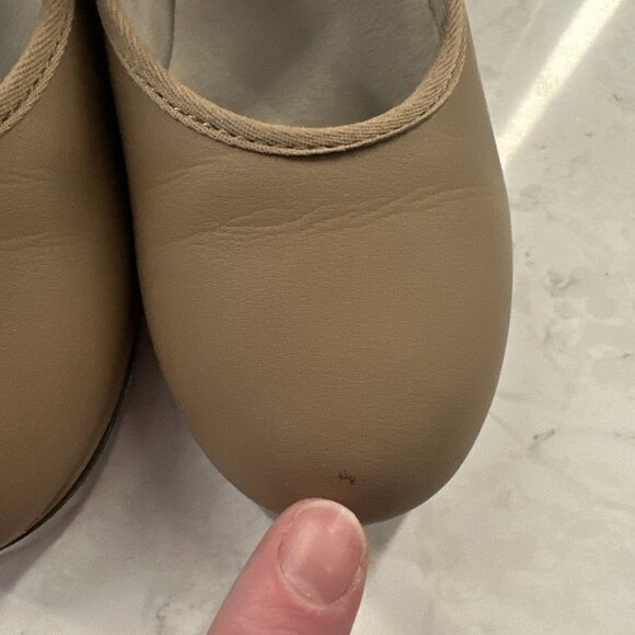 Capezio Tap Shoes Girls 11 M Tan Nude Dance Class Easy On Performance Classic - Picture 5 of 9